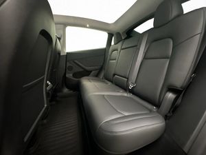 Tesla Model Y bild 23