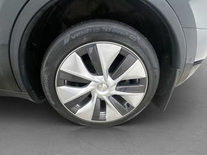 Tesla Model Y bild 29