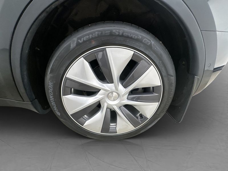 Tesla Model Y bild 29