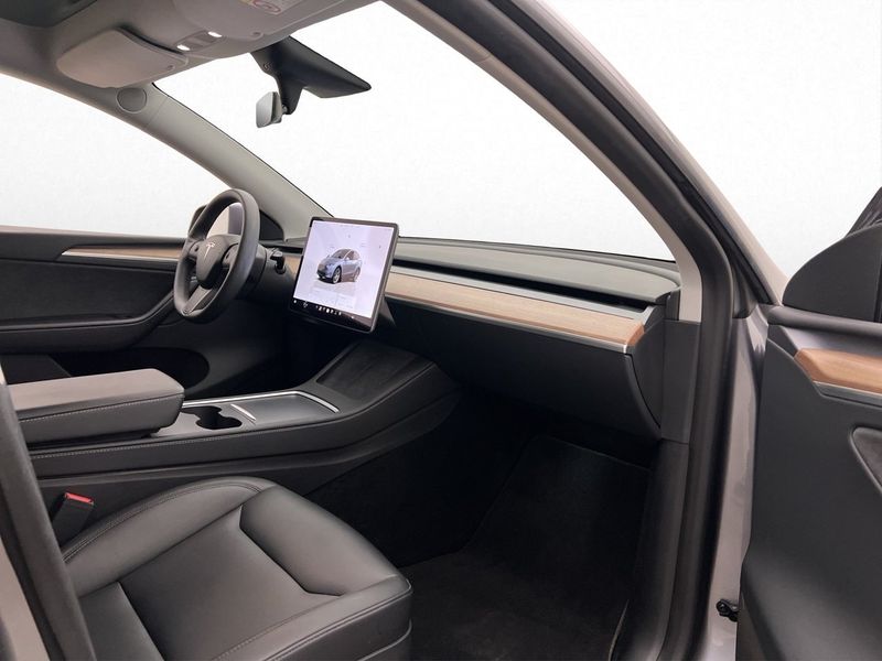 Tesla Model Y bild 29