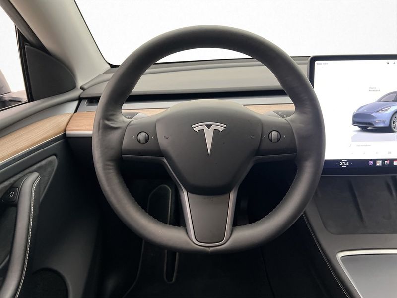 Tesla Model Y bild 16