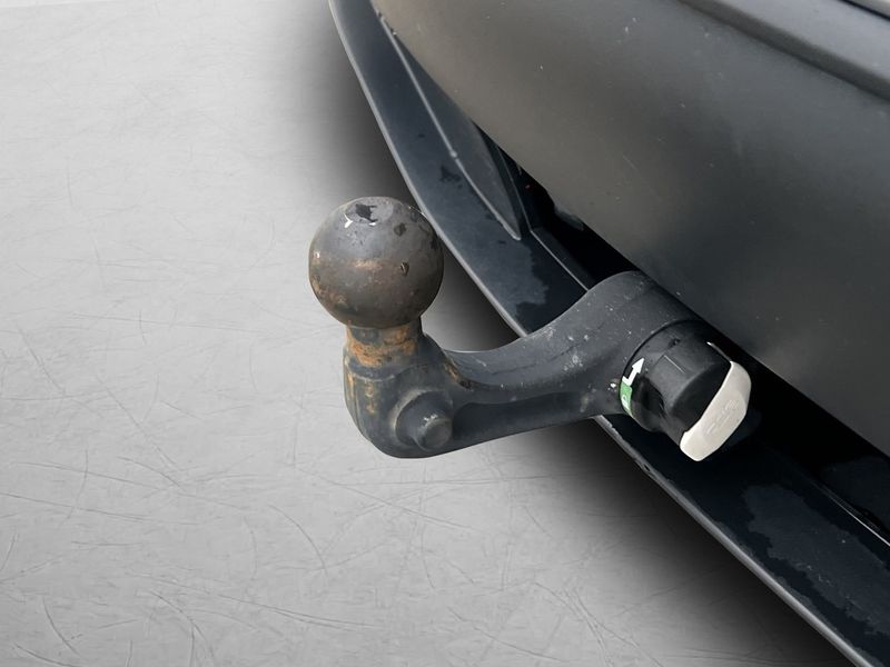 Tesla Model Y bild 11