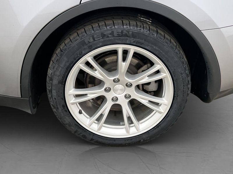 Tesla Model Y bild 31