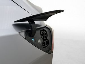 Tesla Model Y bild 10