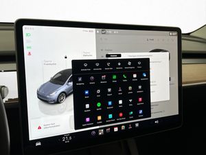 Tesla Model Y bild 23