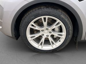 Tesla Model Y bild 30