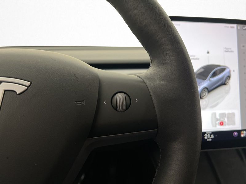 Tesla Model Y bild 18
