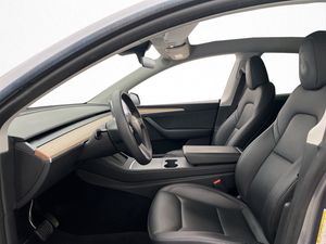 Tesla Model Y bild 14