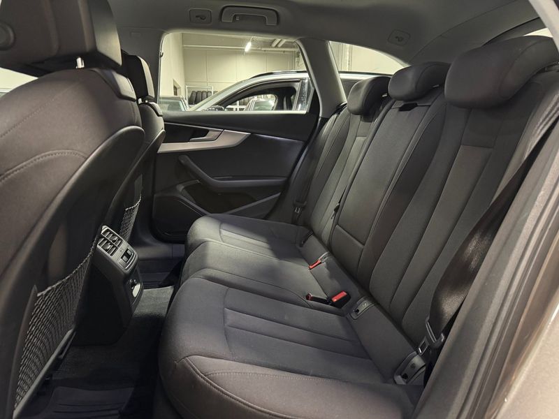Audi A4 bild 16