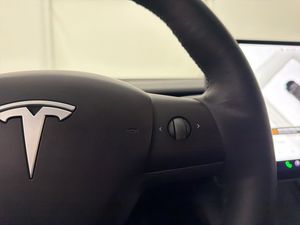 Tesla Model Y bild 19