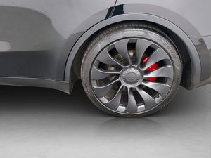 Tesla Model Y bild 35