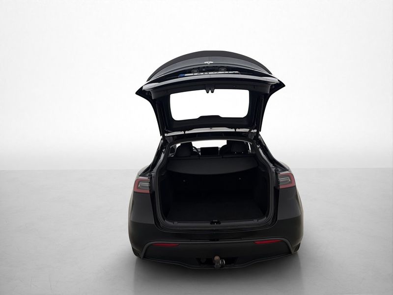 Tesla Model Y bild 10