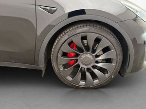 Tesla Model Y bild 33