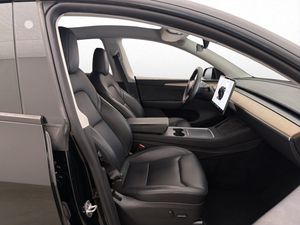 Tesla Model Y bild 29