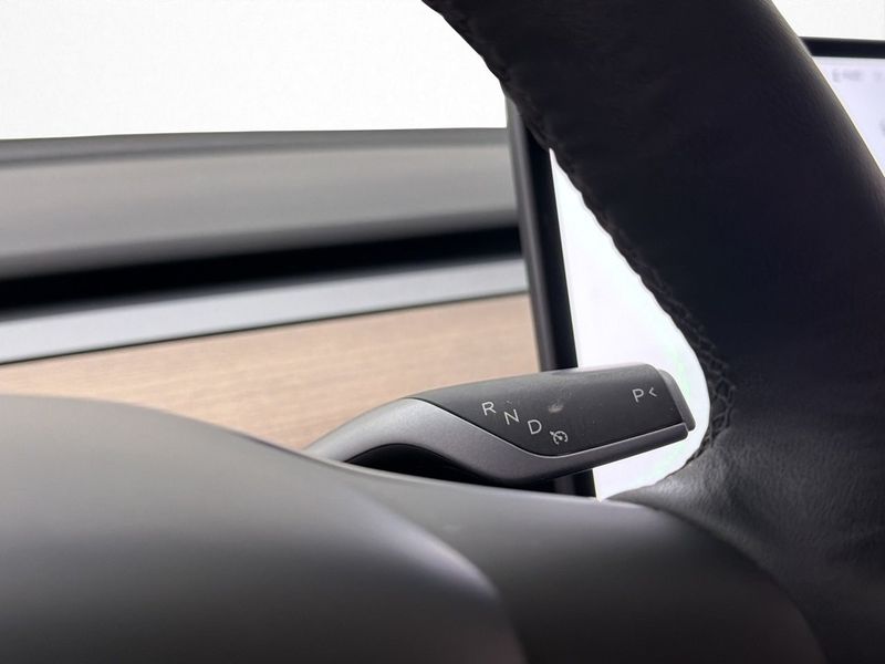 Tesla Model Y bild 20