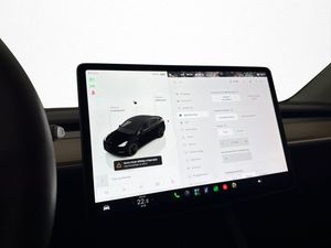 Tesla Model Y bild 26