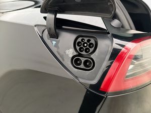 Tesla Model Y bild 12