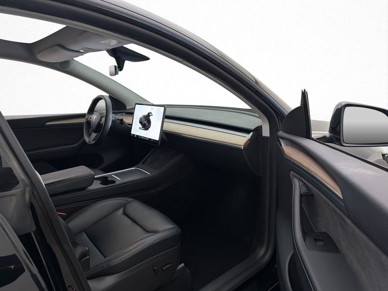 Tesla Model Y bild 30