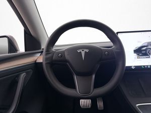 Tesla Model Y bild 17