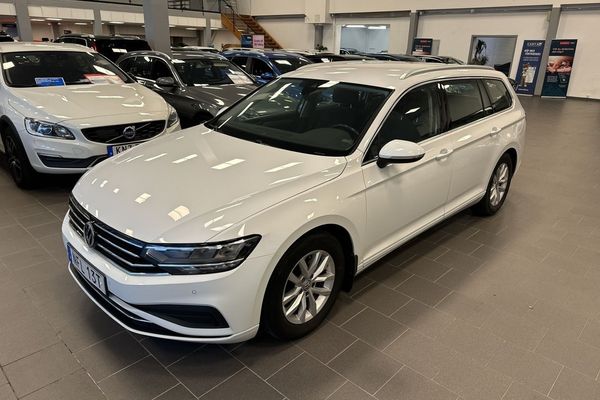 Volkswagen Passat 1.5 TSI SUPERDEAL FR 3.95% / B-KAM / FJÄRRVÄRME/ DRAG - 2020