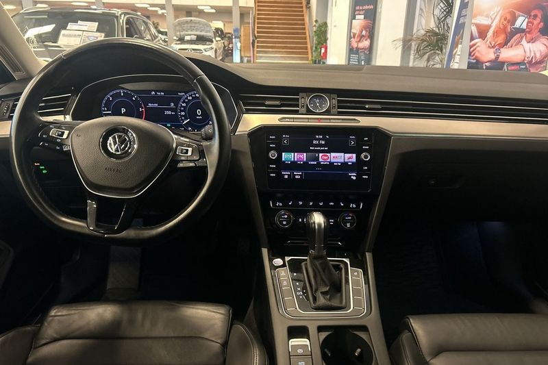Volkswagen Passat bild 13