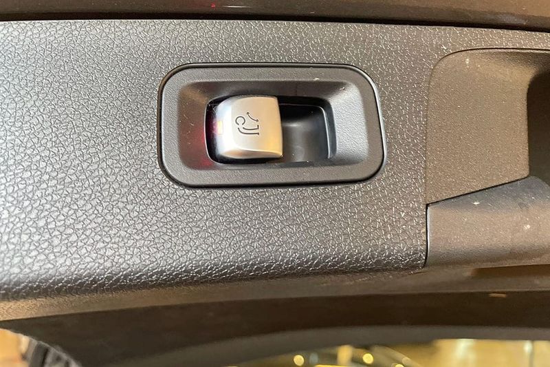 Mercedes E200 bild 25