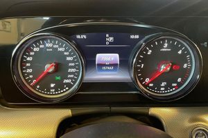 Mercedes E200 bild 13