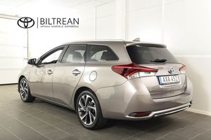 Toyota Auris bild 2