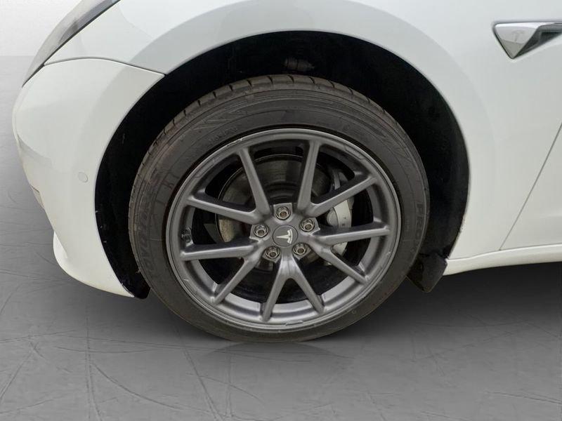 Tesla Model 3 bild 29