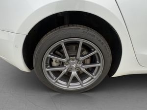 Tesla Model 3 bild 31