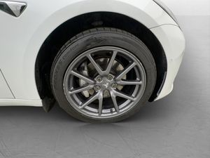 Tesla Model 3 bild 32