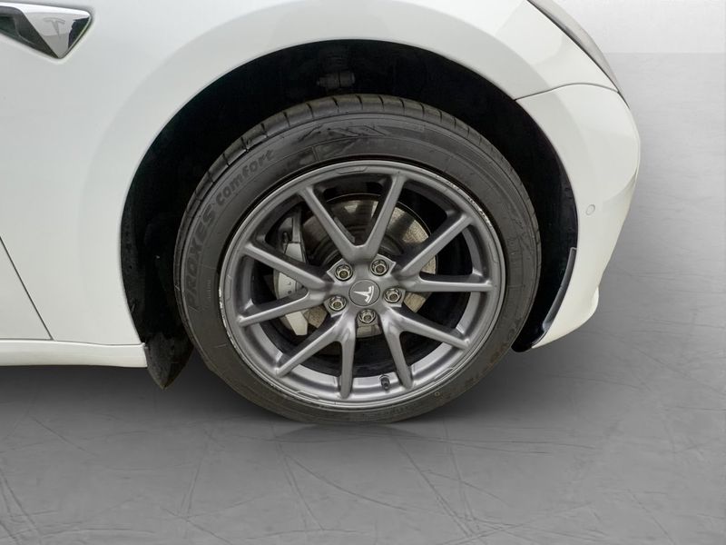Tesla Model 3 bild 32