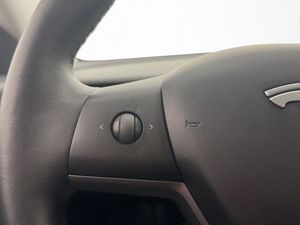 Tesla Model 3 bild 26