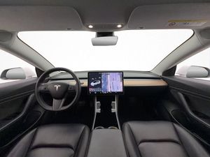 Tesla Model 3 bild 13