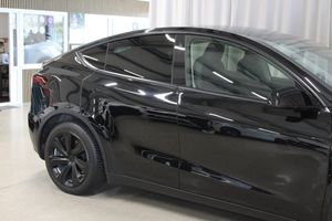Tesla Model Y bild 7