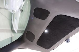 Tesla Model Y bild 25