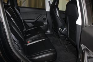 Tesla Model Y bild 19