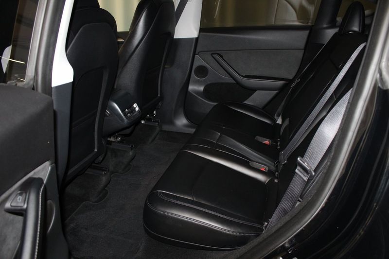 Tesla Model Y bild 20
