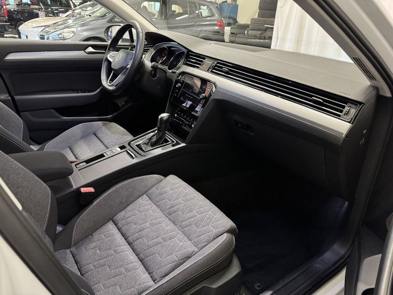 Volkswagen Passat bild 18
