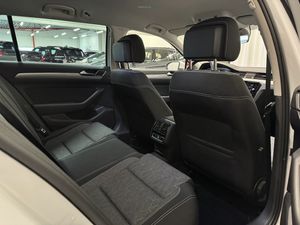 Volkswagen Passat bild 16