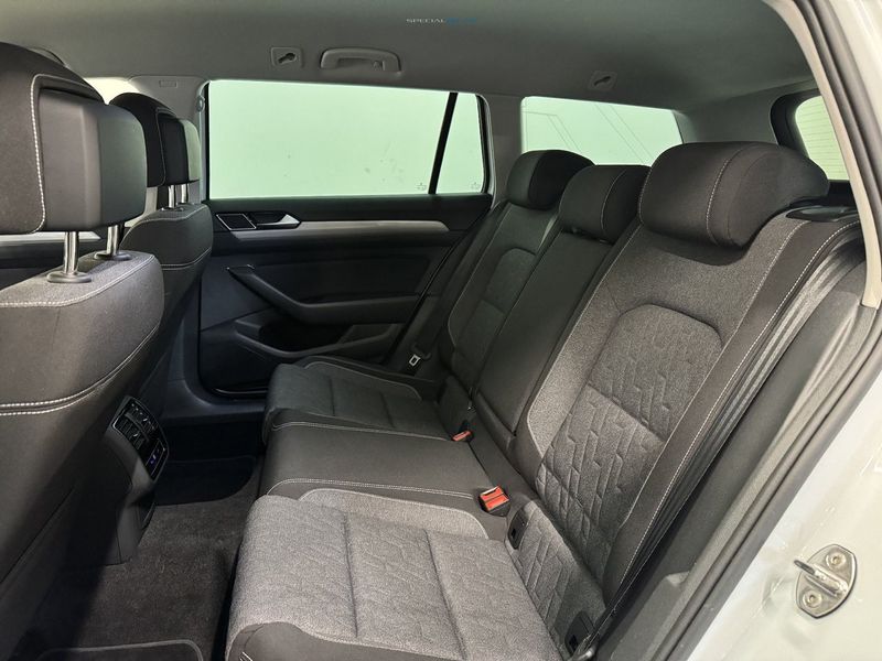 Volkswagen Passat bild 12
