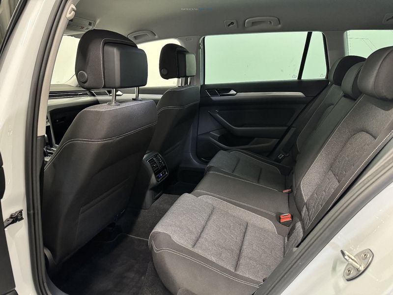 Volkswagen Passat bild 11