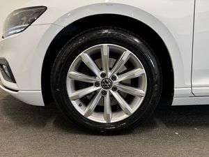 Volkswagen Passat bild 22