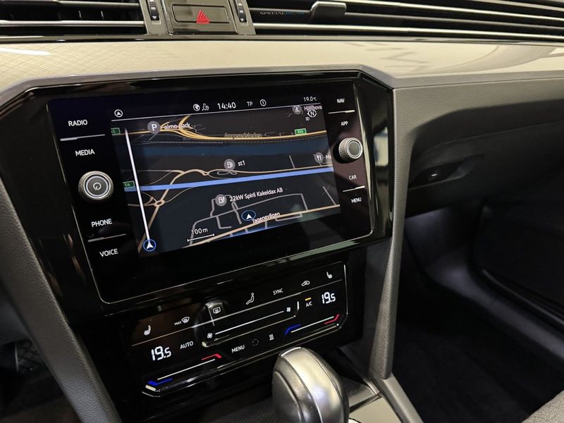 Volkswagen Passat bild 8