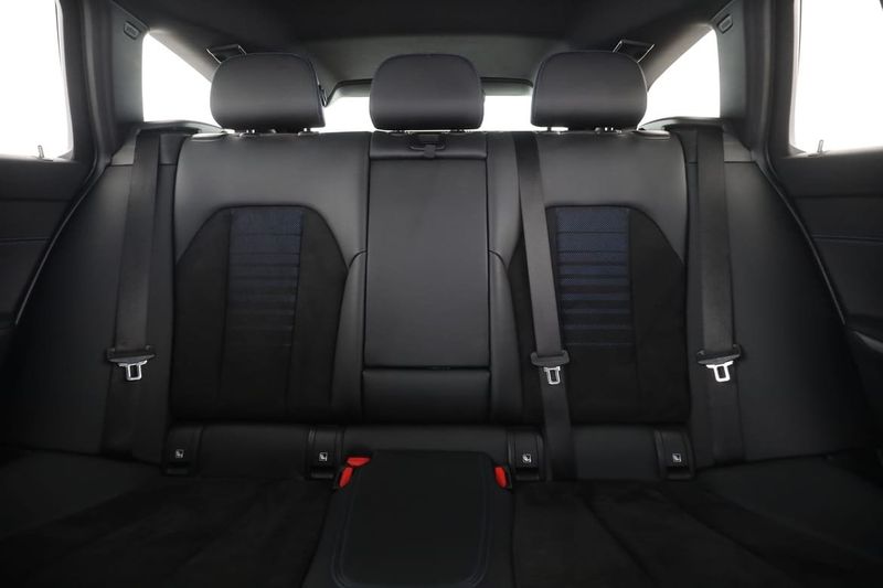 BMW 330 bild 16