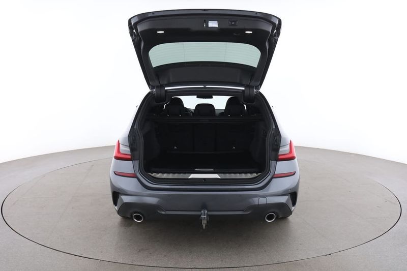 BMW 330 bild 17