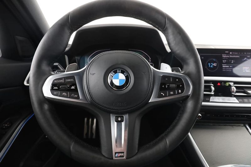 BMW 330 bild 19