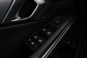 BMW 330 bild 38