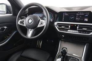 BMW 330 bild 14