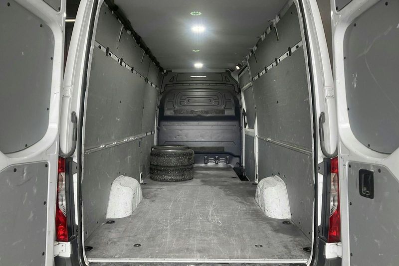 Mercedes Sprinter bild 9
